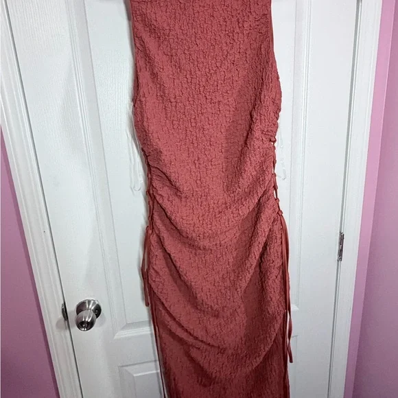 🧡Elegant Rust Sleeveless Dress - Picture 4 of 8